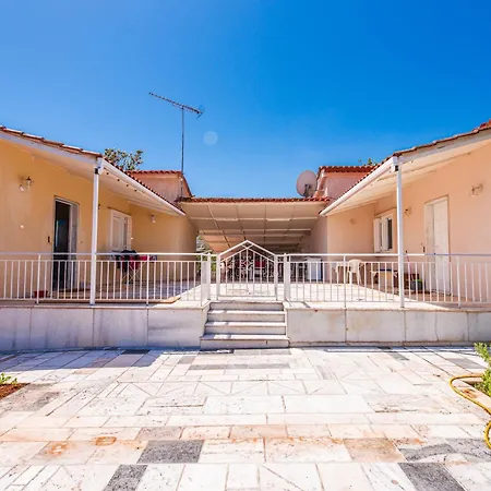 Krinesgreece * Tarsina